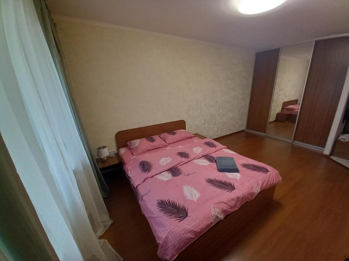 Apartment Darnitca Kiev Esterno foto